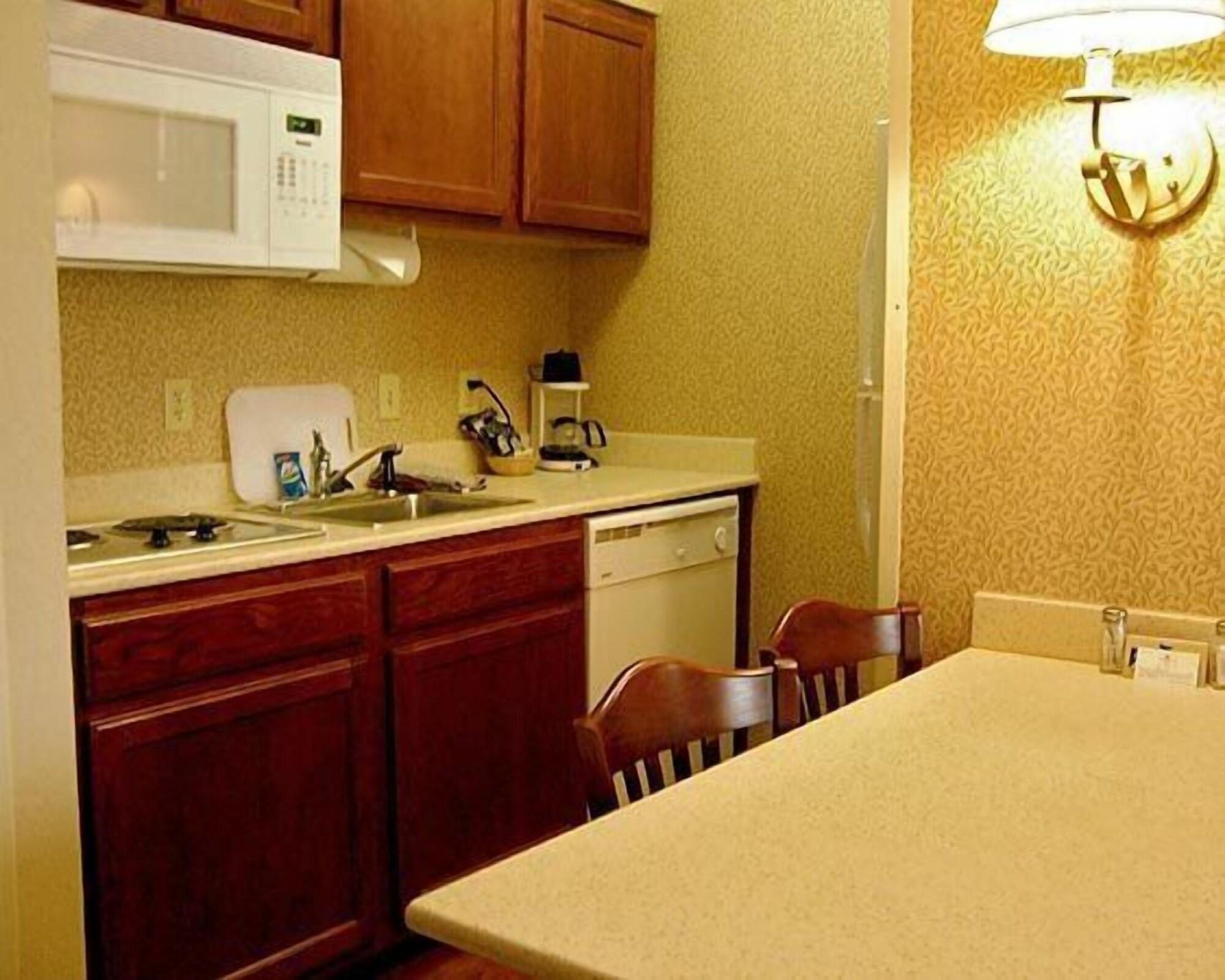 Homewood Suites By Hilton Честер Экстерьер фото