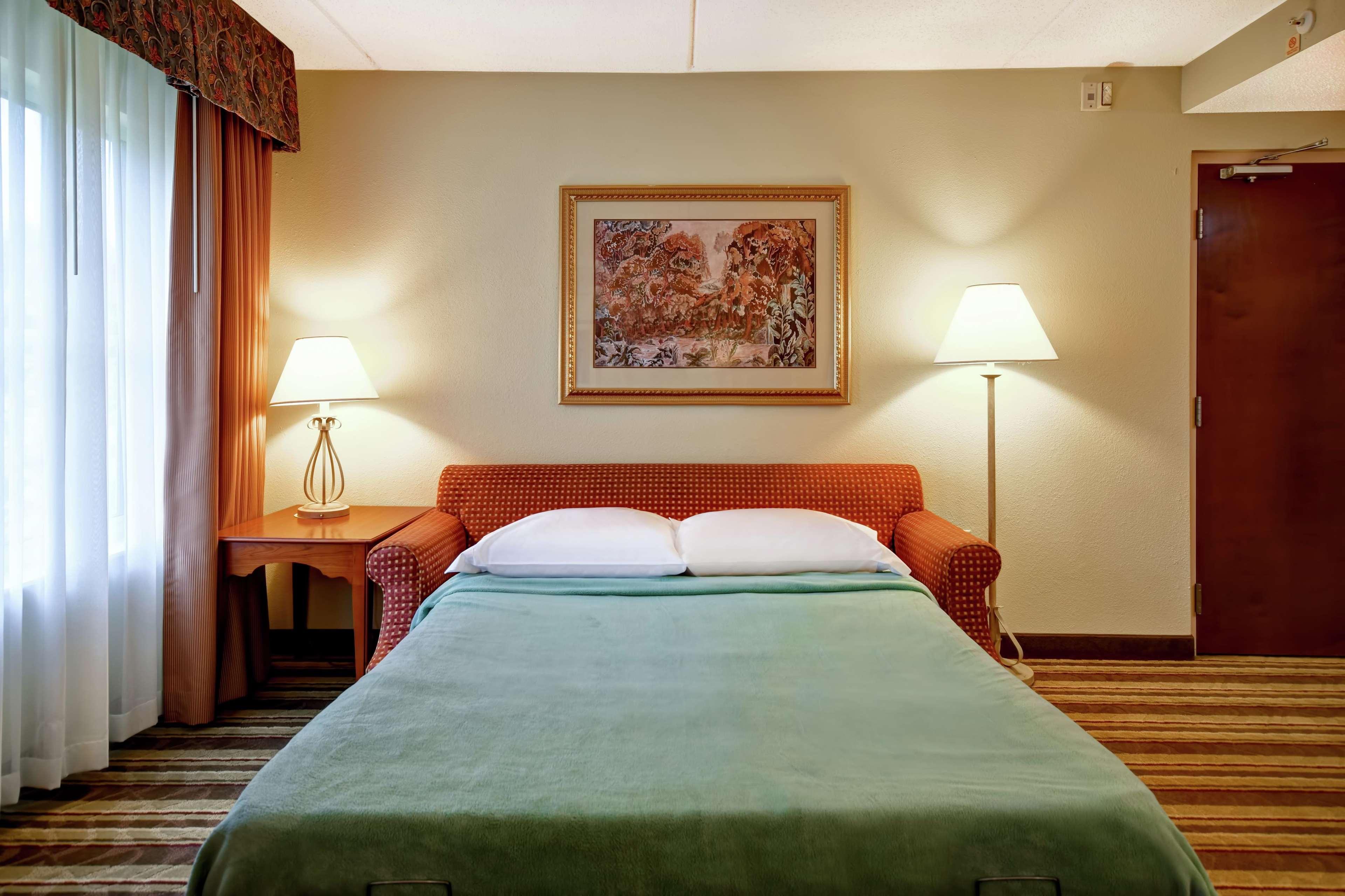 Homewood Suites By Hilton Честер Экстерьер фото